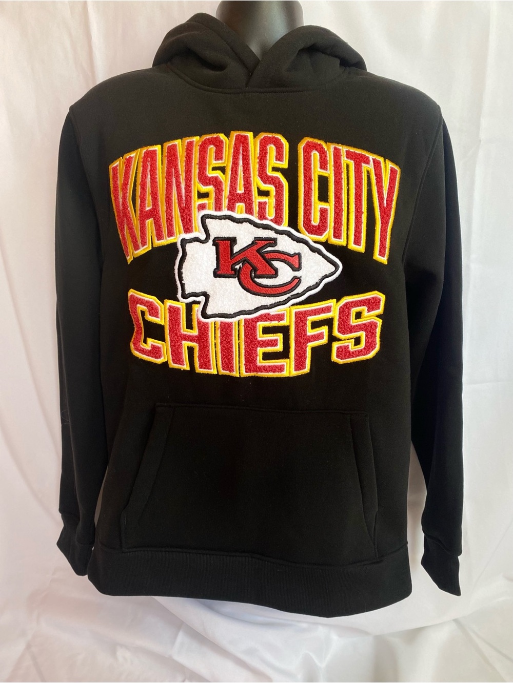 NWT NFL Kansas City Chiefs Men L Chenille Patch Hoodie Black Pullover Sweatshirt